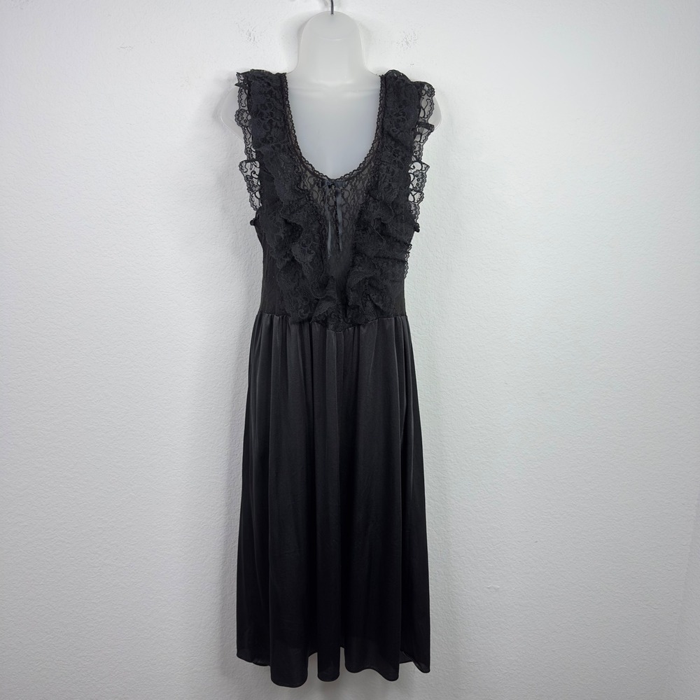 Vandemere Nightgown Womens S Black VTG Nylon Lace Ruffle Goth Romantic Sleepwear